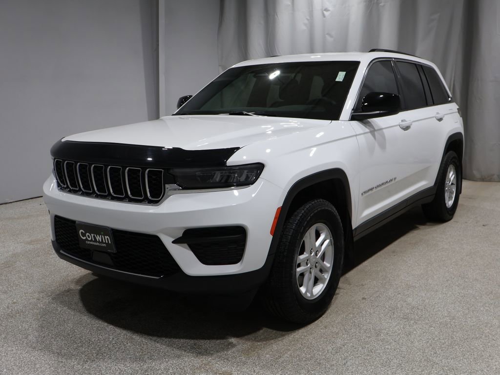 Used 2025 Jeep Grand Cherokee Laredo w/ Luxury Tech Group I image 6