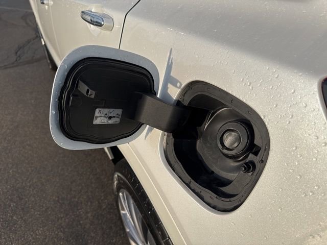 Certified 2023 Cadillac XT5 Premium Luxury AWD/4WD image 19