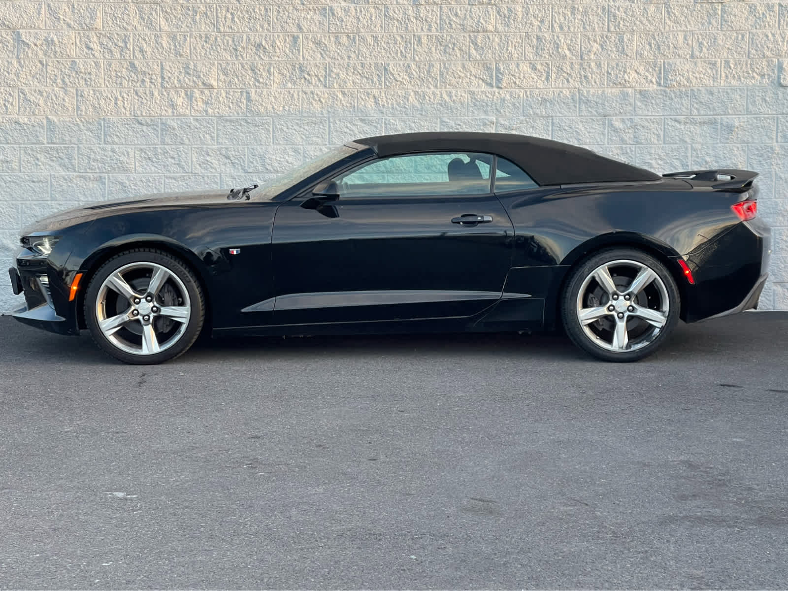 Used 2017 Chevrolet Camaro SS image 4