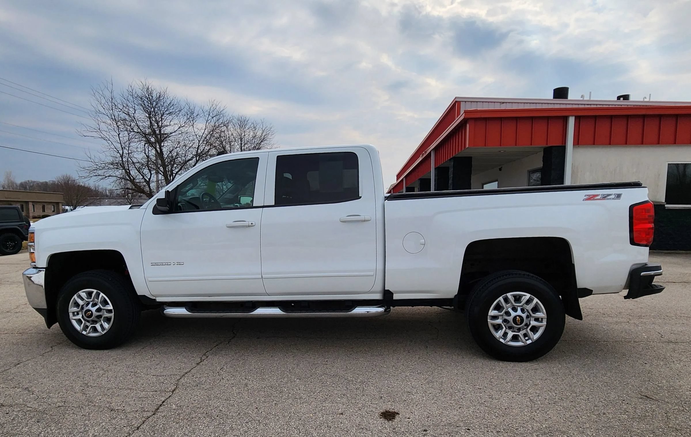 Used 2019 Chevrolet Silverado 2500 LT AWD/4WD image 12