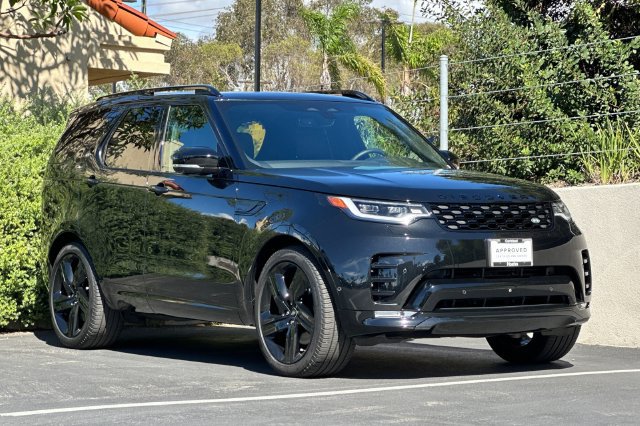 Certified 2025 Land Rover Discovery Dynamic SE AWD/4WD image 7