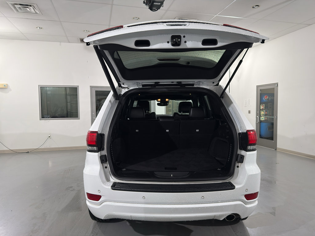 Used 2020 Jeep Grand Cherokee Altitude image 9