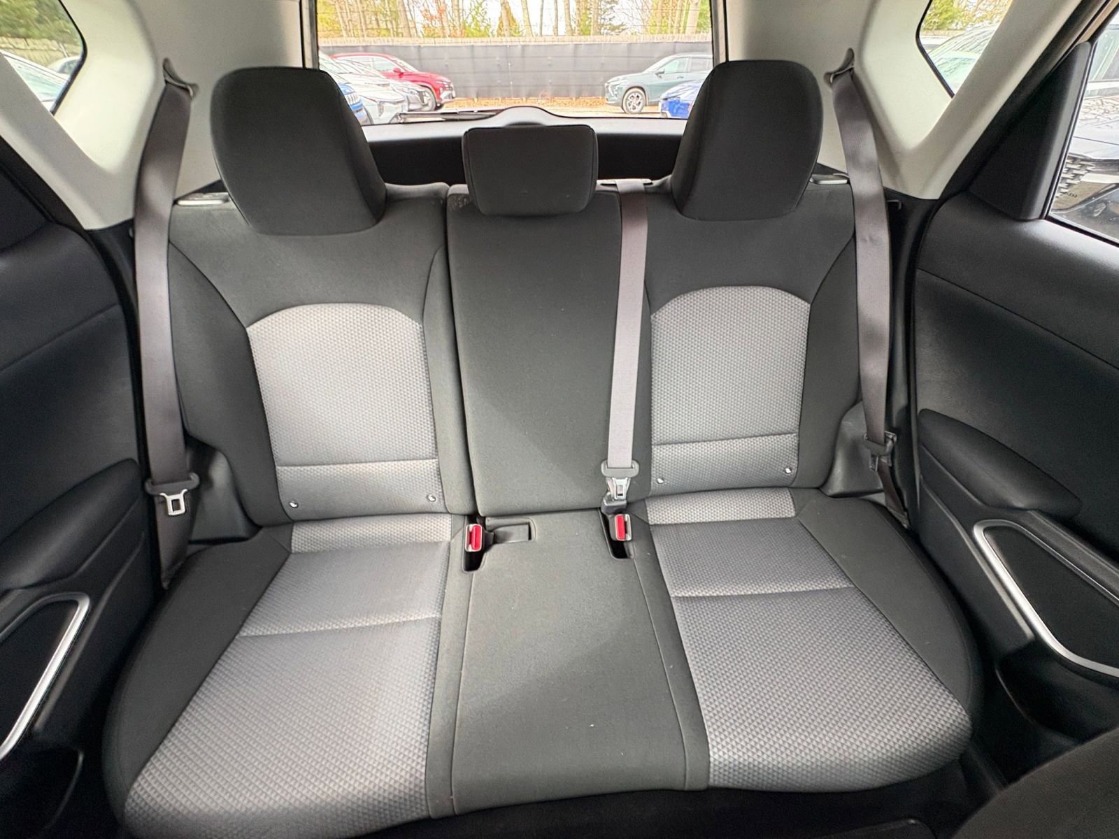 Used 2025 Kia Soul LX w/ LX Technology Package FWD image 35