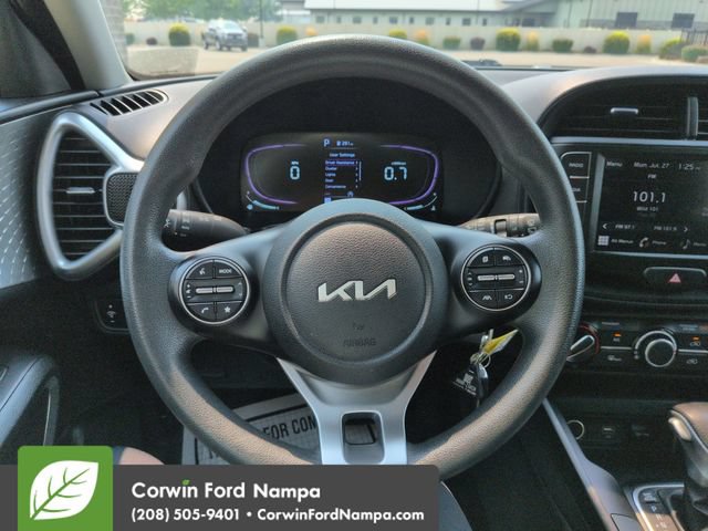 Used 2024 Kia Soul LX w/ Option Group 015 FWD image 14