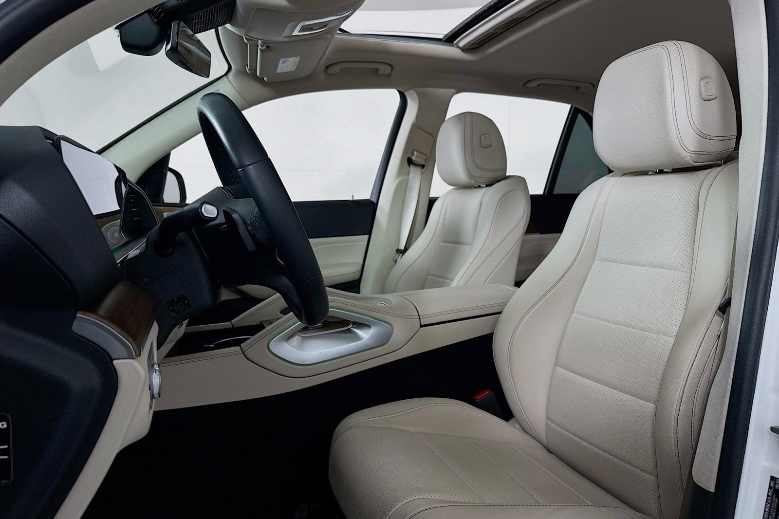 Used 2023 Mercedes-Benz GLE 350 w/ Premium Package image 18