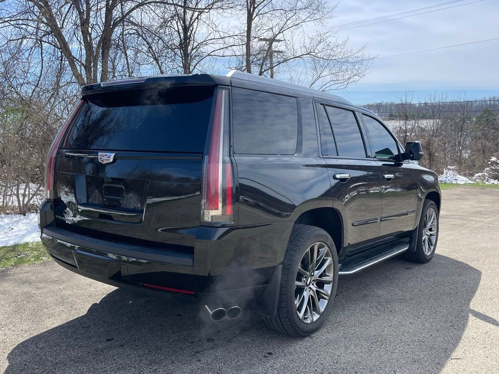Certified 2020 Cadillac Escalade Luxury w/ Escalade Sport Edition image 3