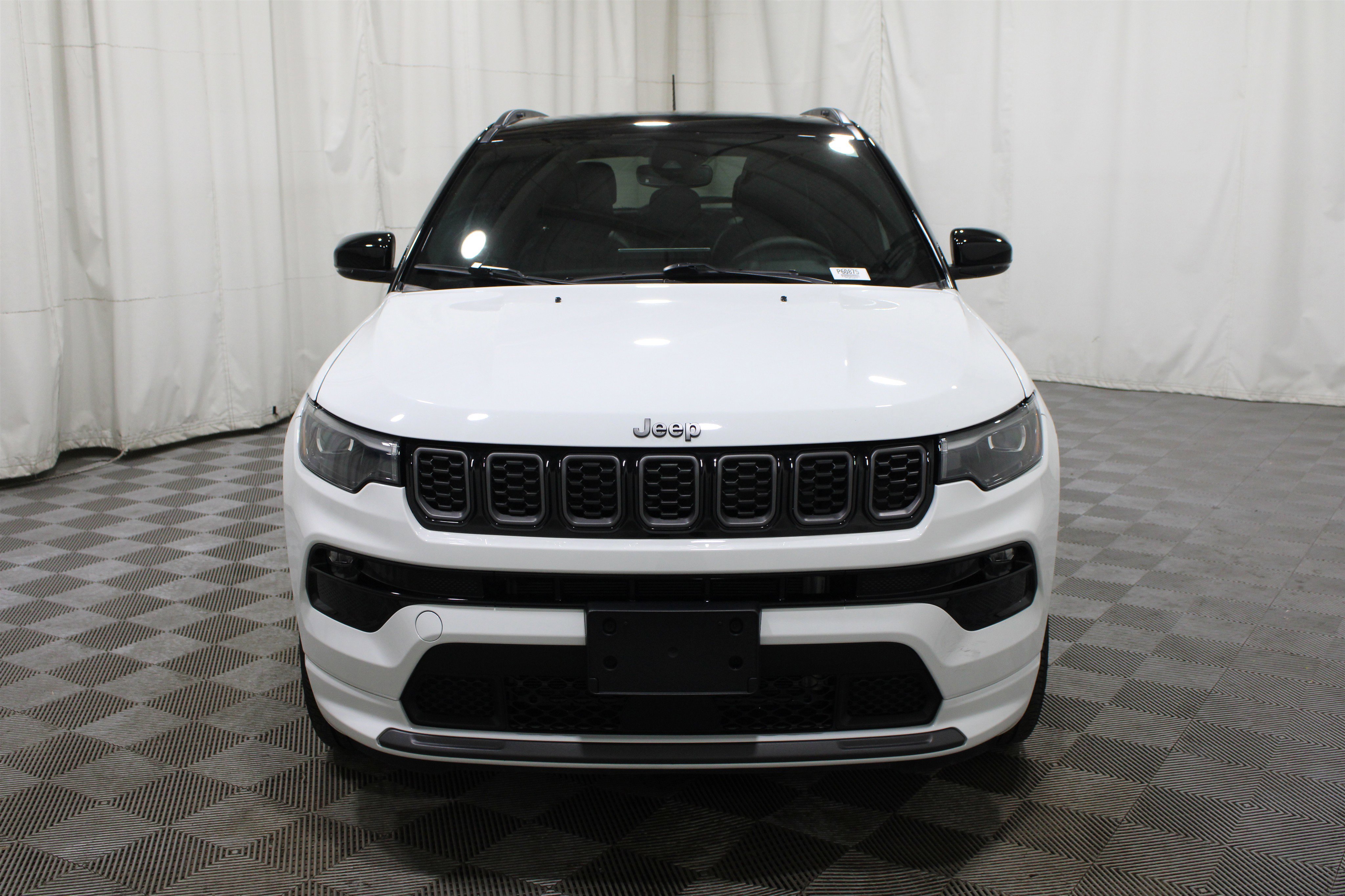 Used 2025 Jeep Compass Limited w/ High Altitude Package image 34