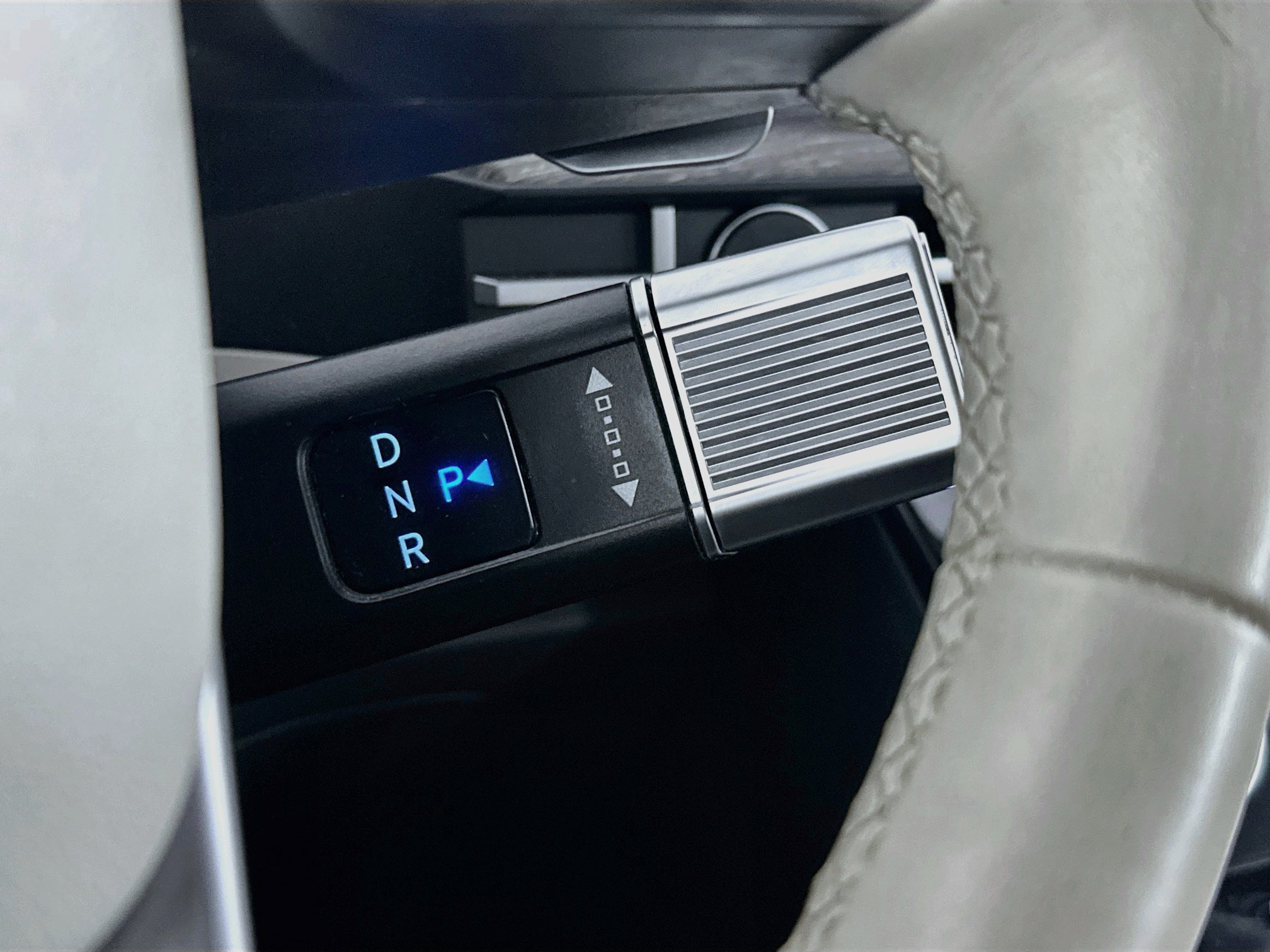 Used 2025 Hyundai Santa Fe Limited FWD image 25