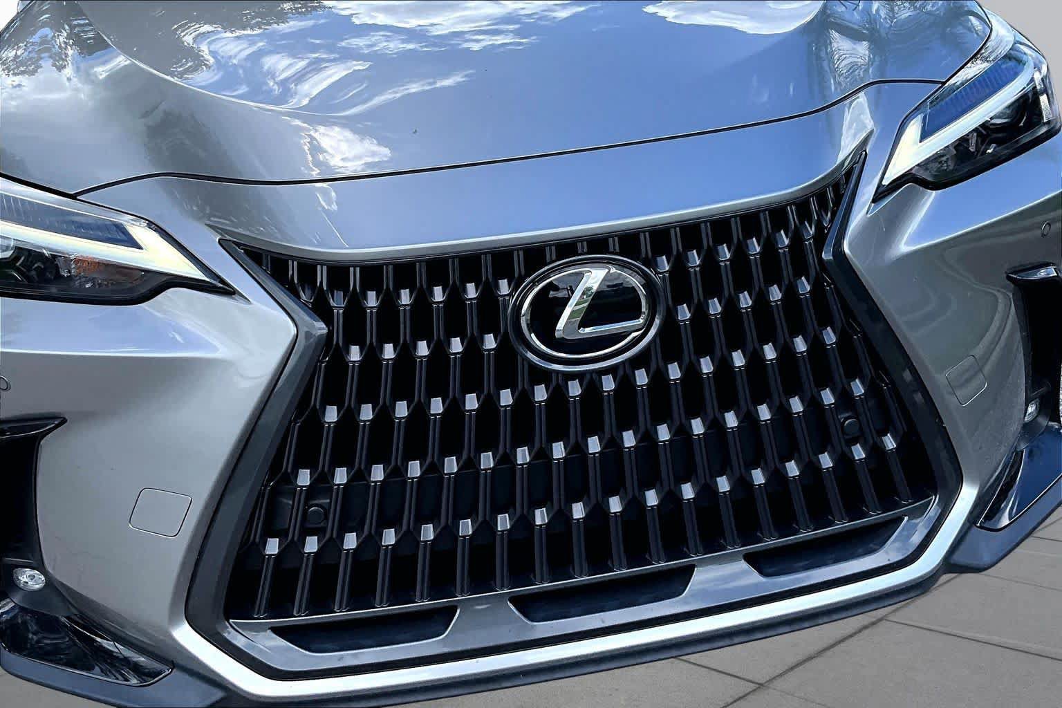 Used 2024 Lexus NX 350h AWD image 30