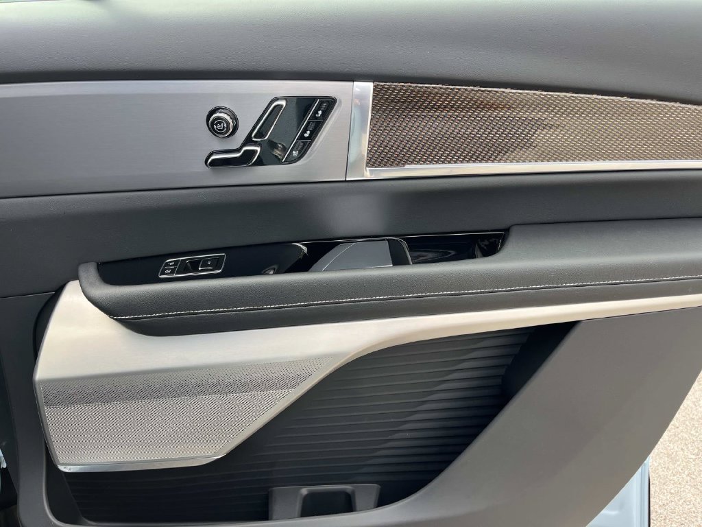Certified 2026 Cadillac Vistiq Sport w/ LPO, Floor Liner Package AWD/4WD image 25