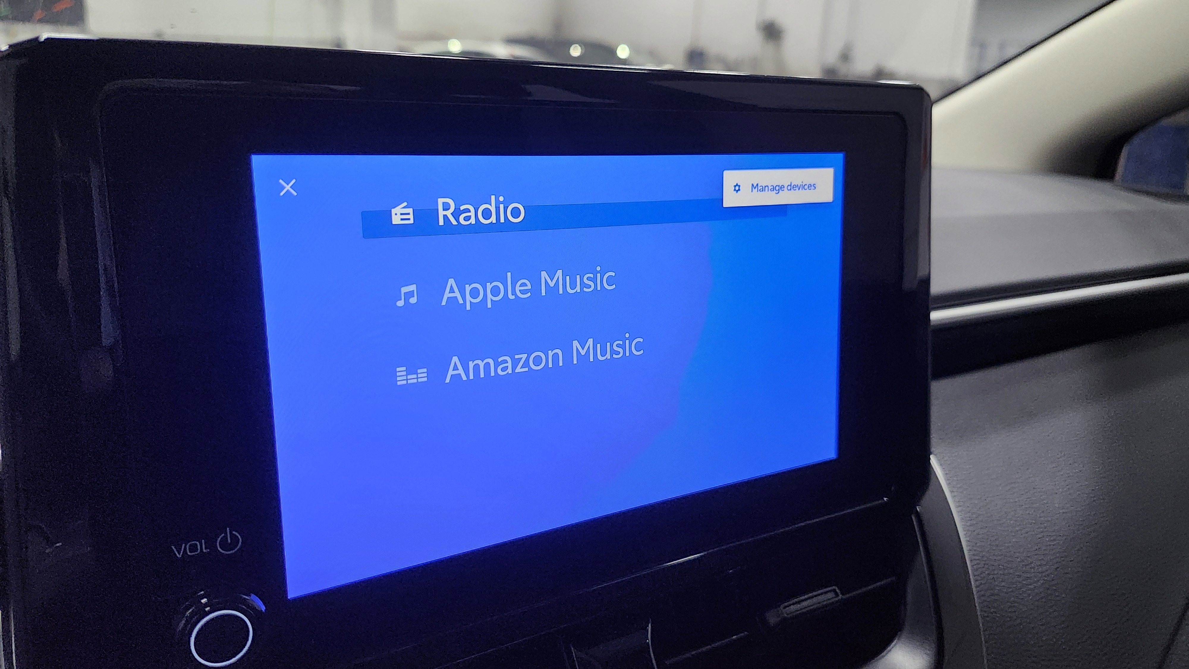 Used 2025 Toyota Corolla LE image 4