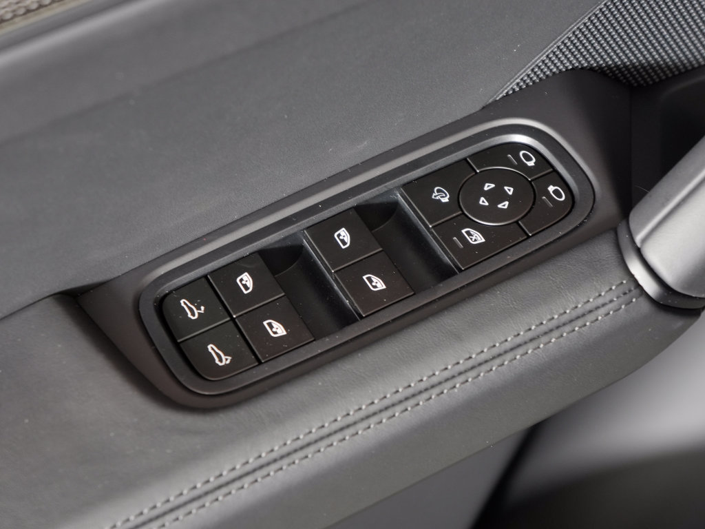 New 2027 Porsche Cayenne GTS AWD/4WD image 17