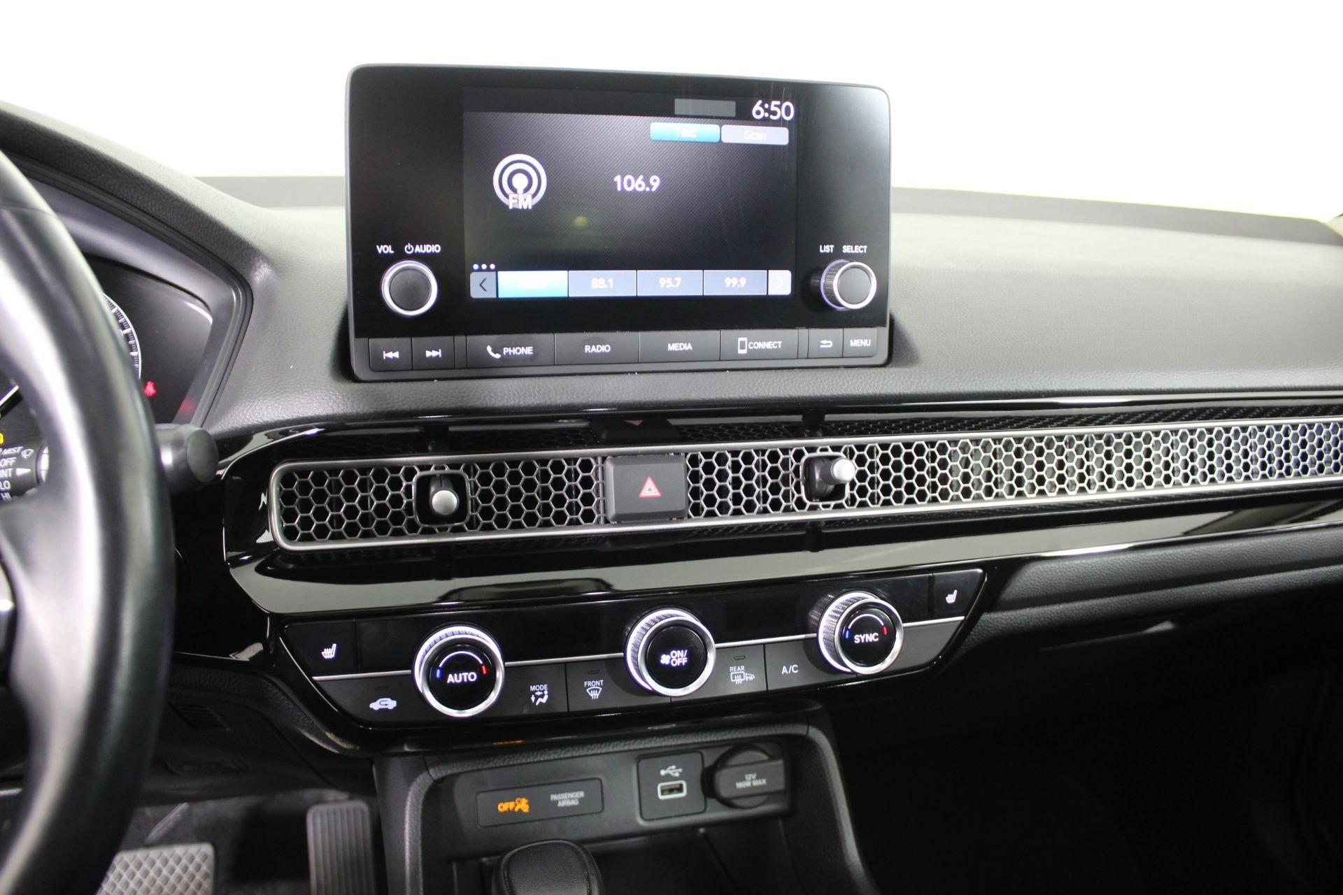 Used 2023 Honda Civic EX image 26