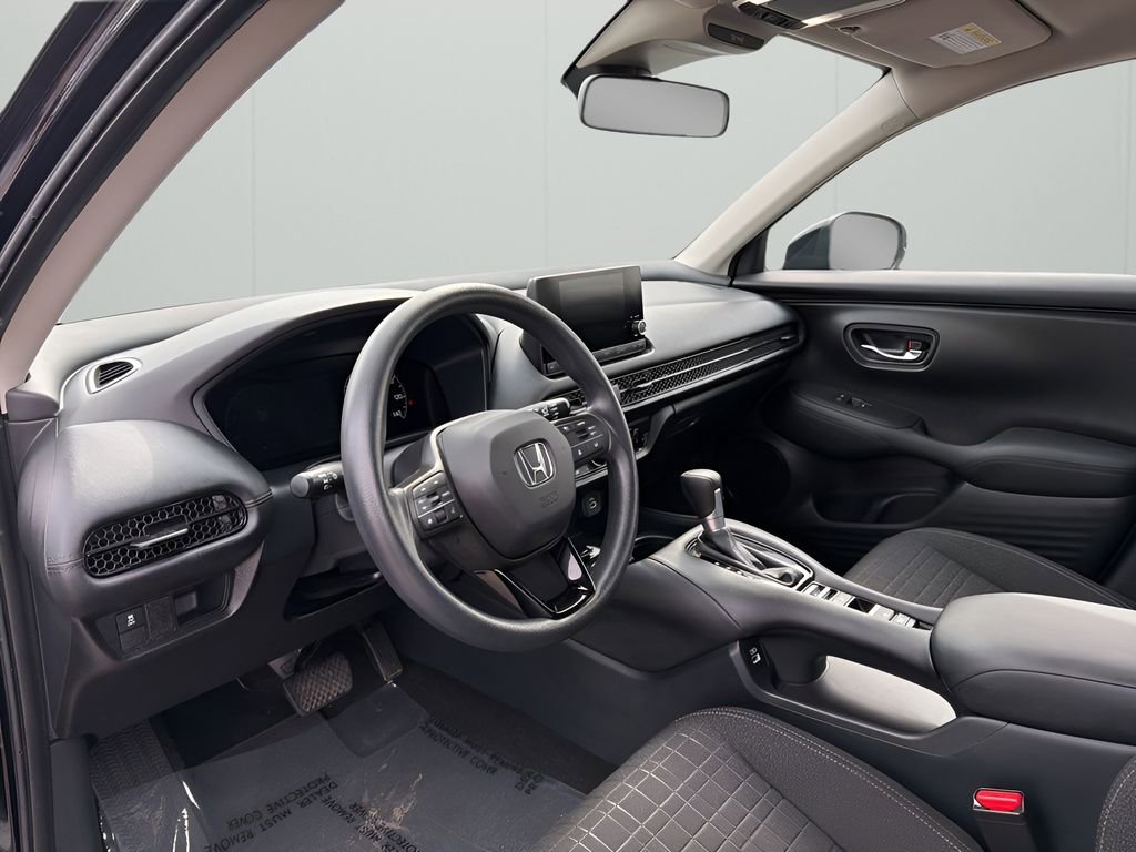 Used 2023 Honda HR-V LX image 11
