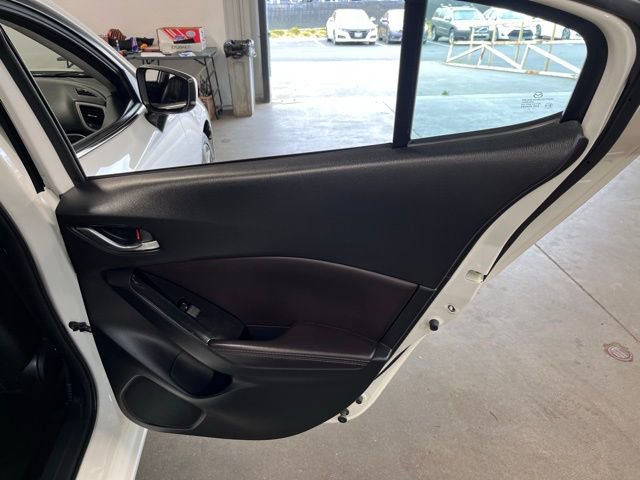 Used 2017 MAZDA MAZDA3 Touring image 15