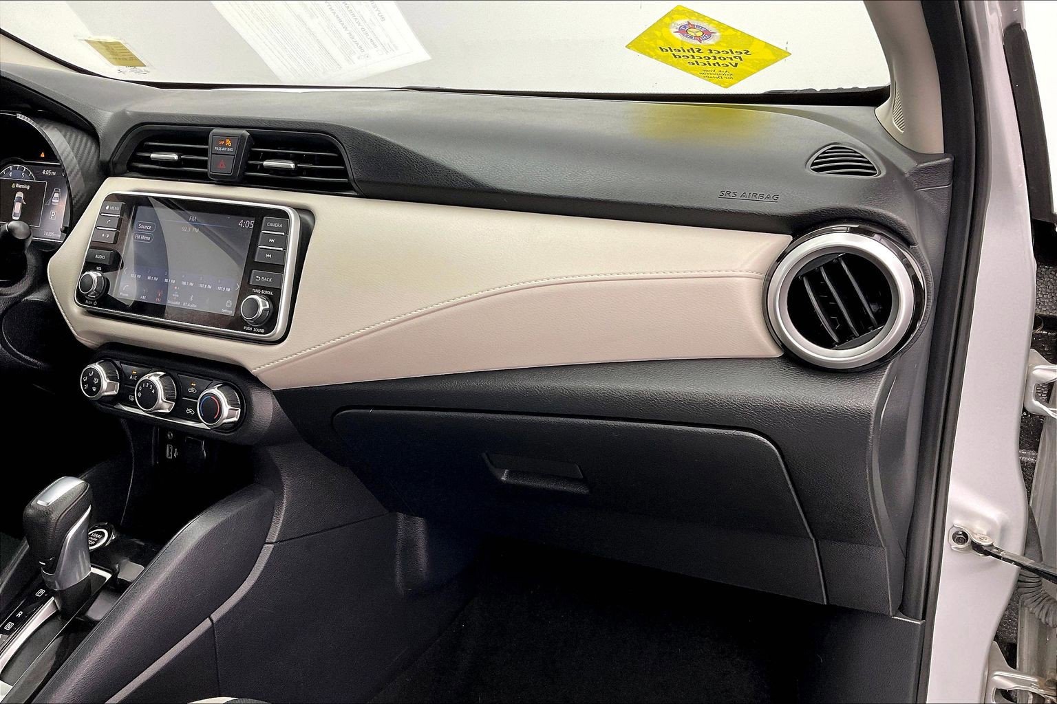 Used 2021 Nissan Versa SV FWD image 15