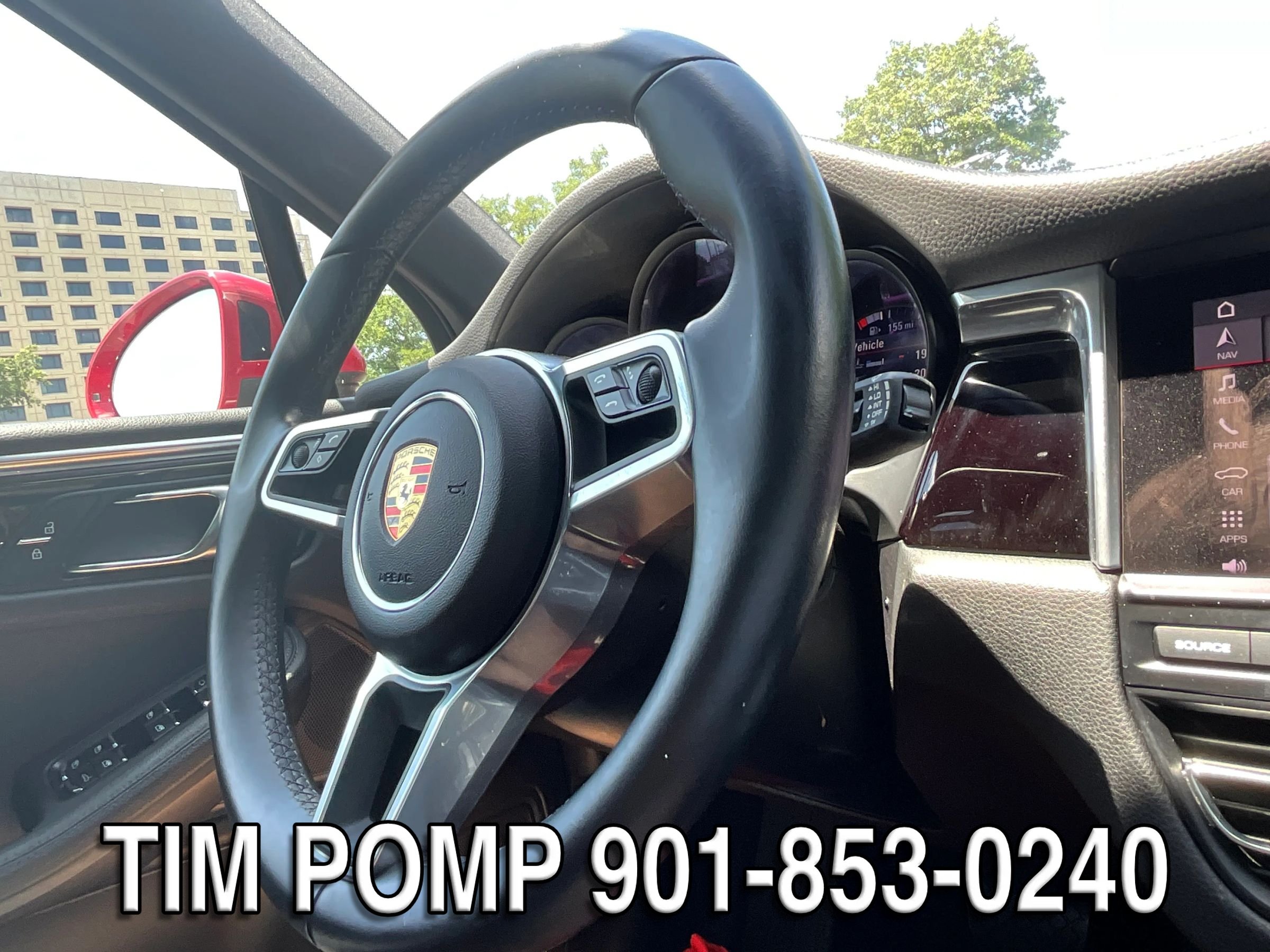 Used 2020 Porsche Macan w/ Premium Package Plus AWD/4WD image 24