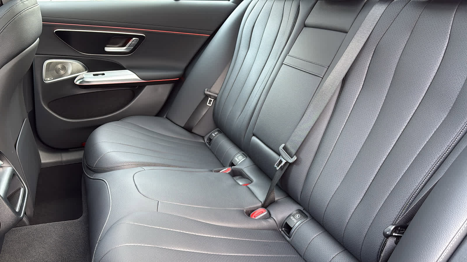 New 2026 Mercedes-Benz E 350 4MATIC Sedan image 30