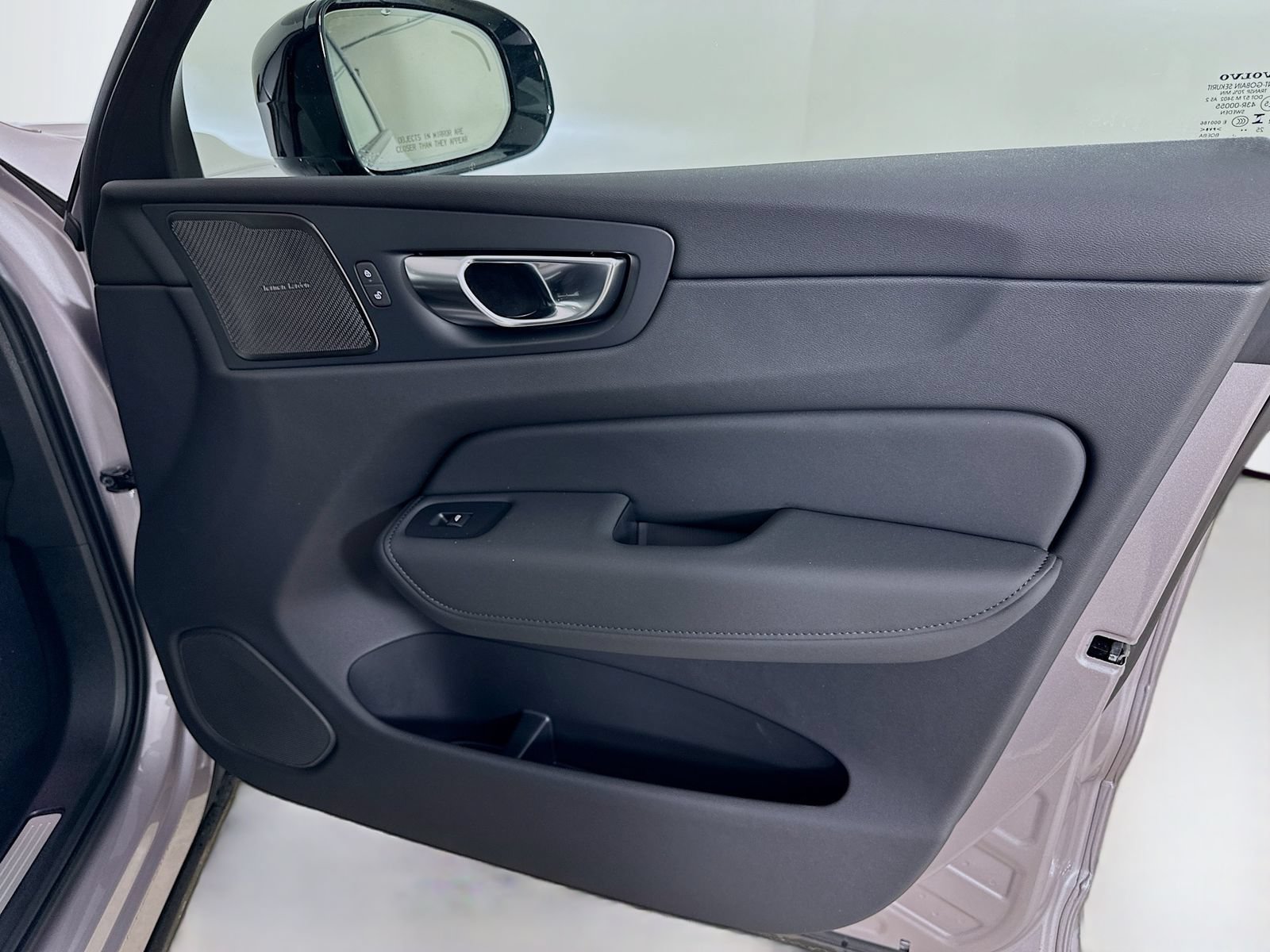 New 2026 Volvo XC60 B5 Plus w/ Protection Package Premier AWD/4WD image 45