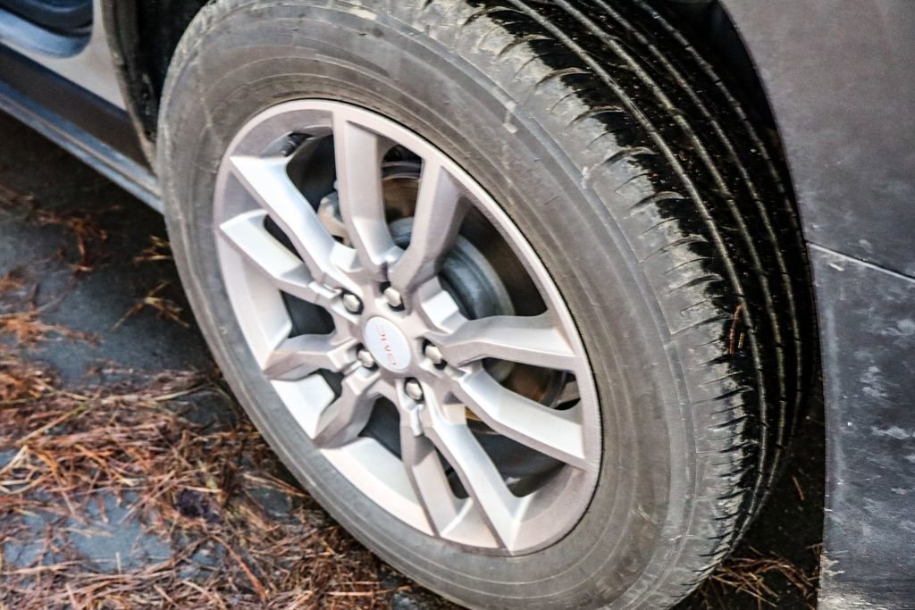 Used 2024 GMC Terrain SLT image 42