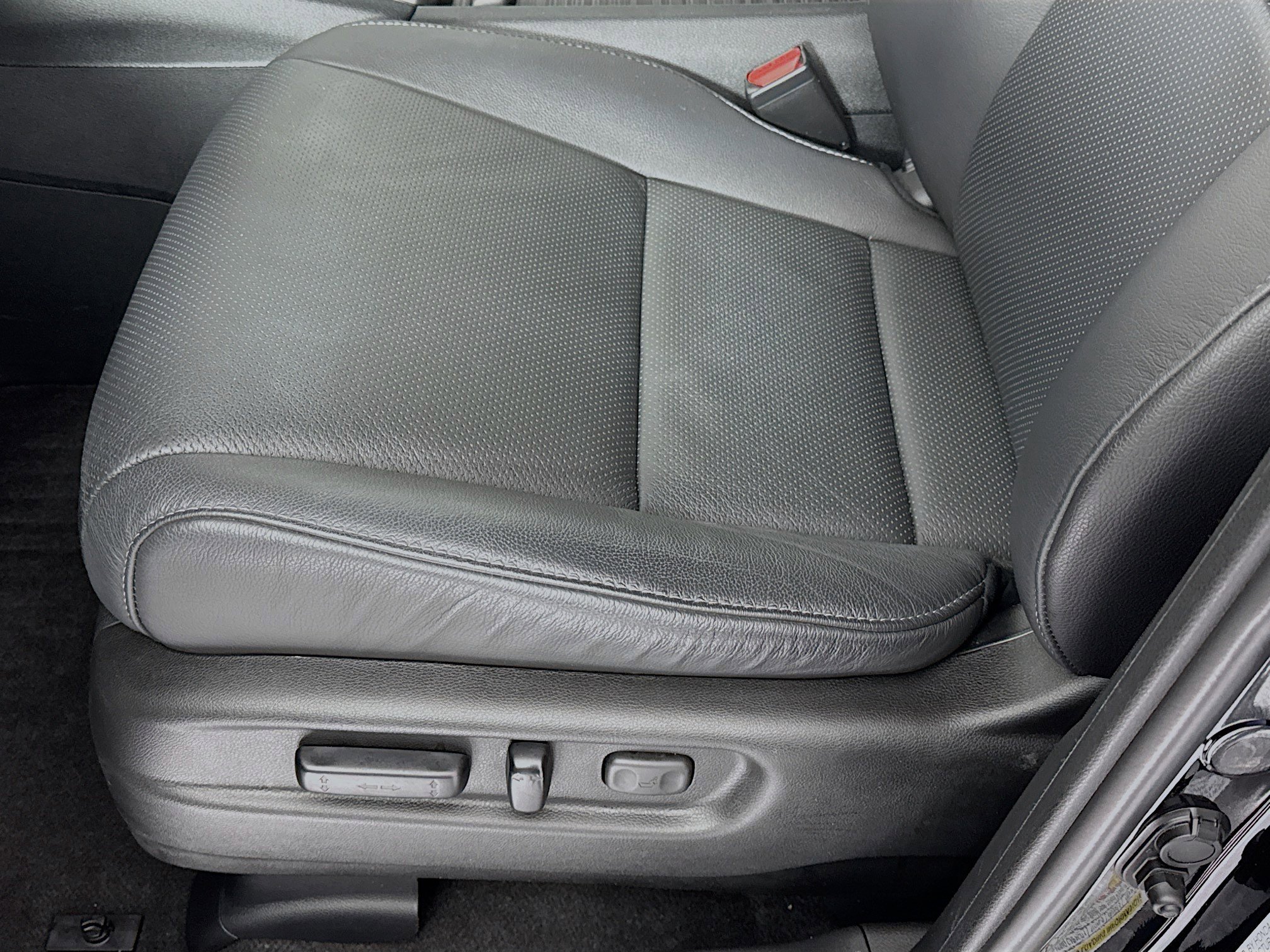 Certified 2023 Honda Passport EX-L image 18