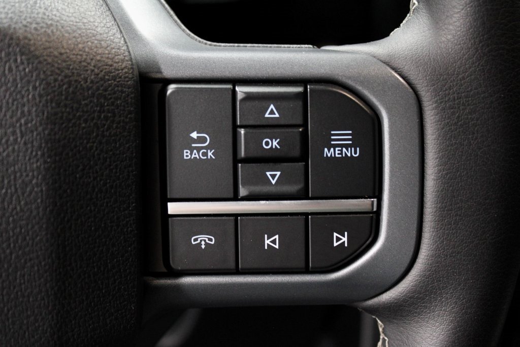 Certified 2025 Ford F250 Lariat w/ FX4 Off-Road Package image 31