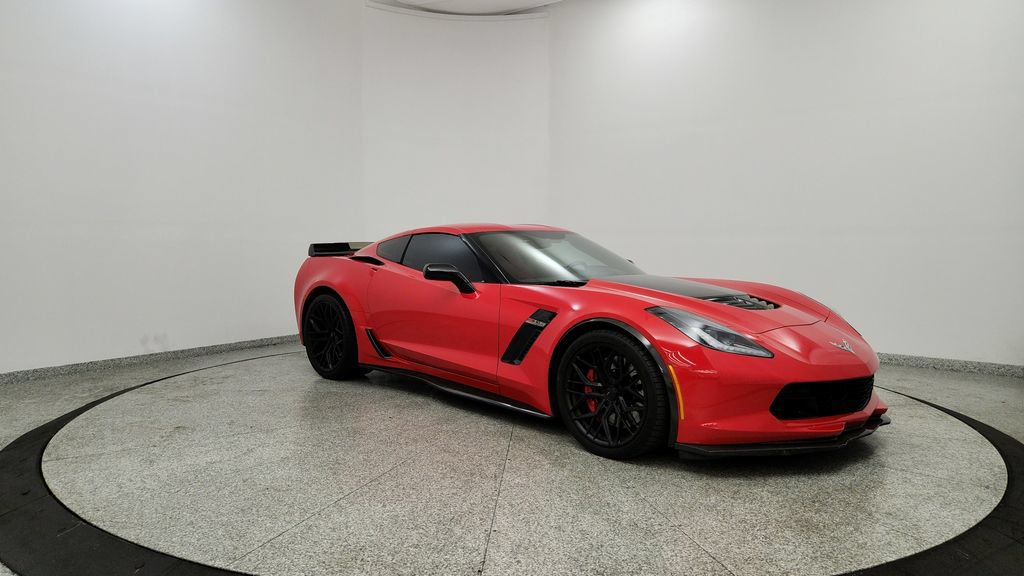 Used 2015 Chevrolet Corvette Z06 w/ Chrome Badge Package RWD image 12