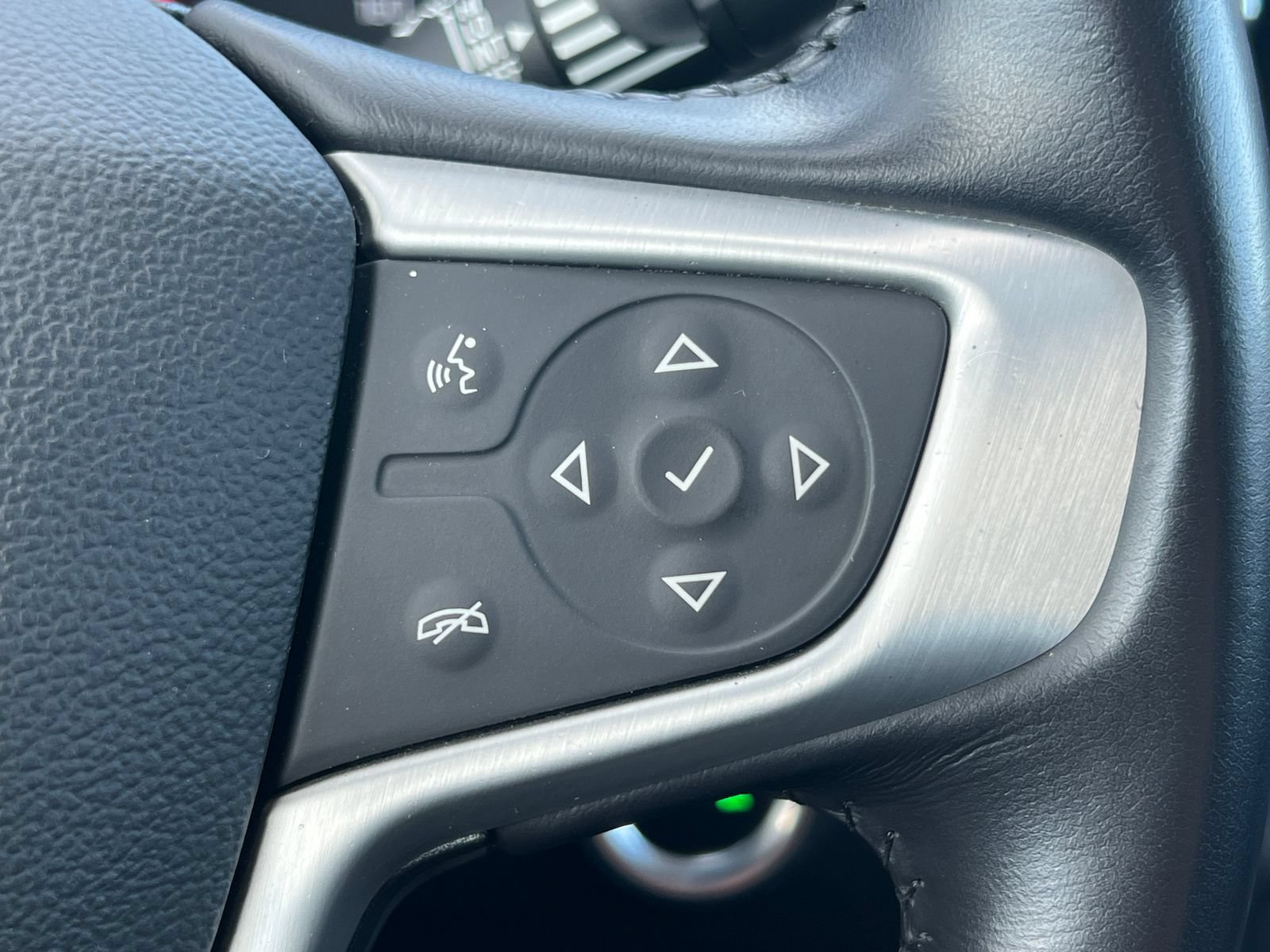 Used 2020 GMC Terrain SLE FWD image 19