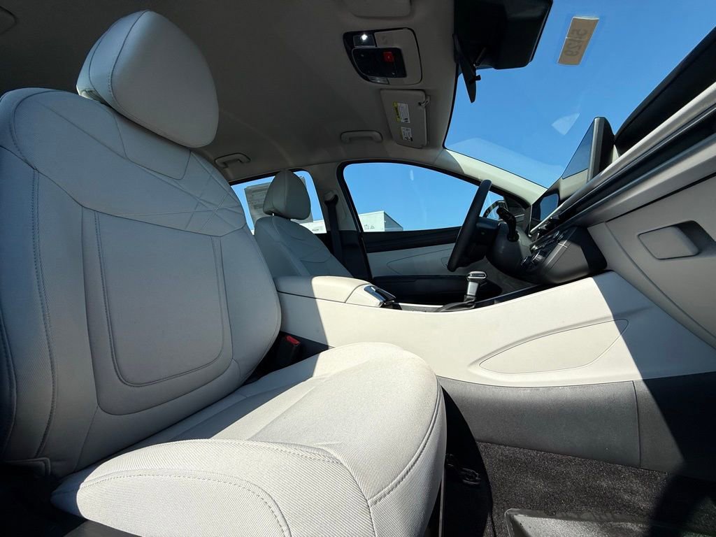 Used 2025 Hyundai Tucson SE image 22