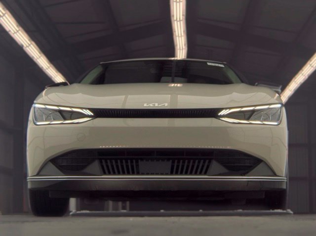 Certified 2024 Kia EV6 Light RWD image 3