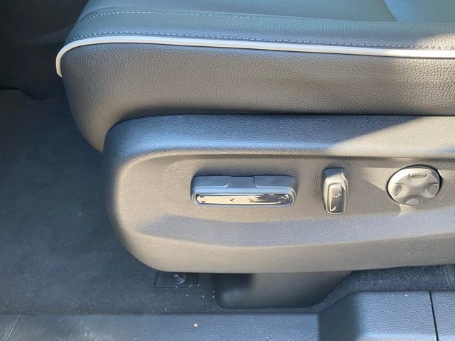 New 2026 Honda Odyssey Touring image 17