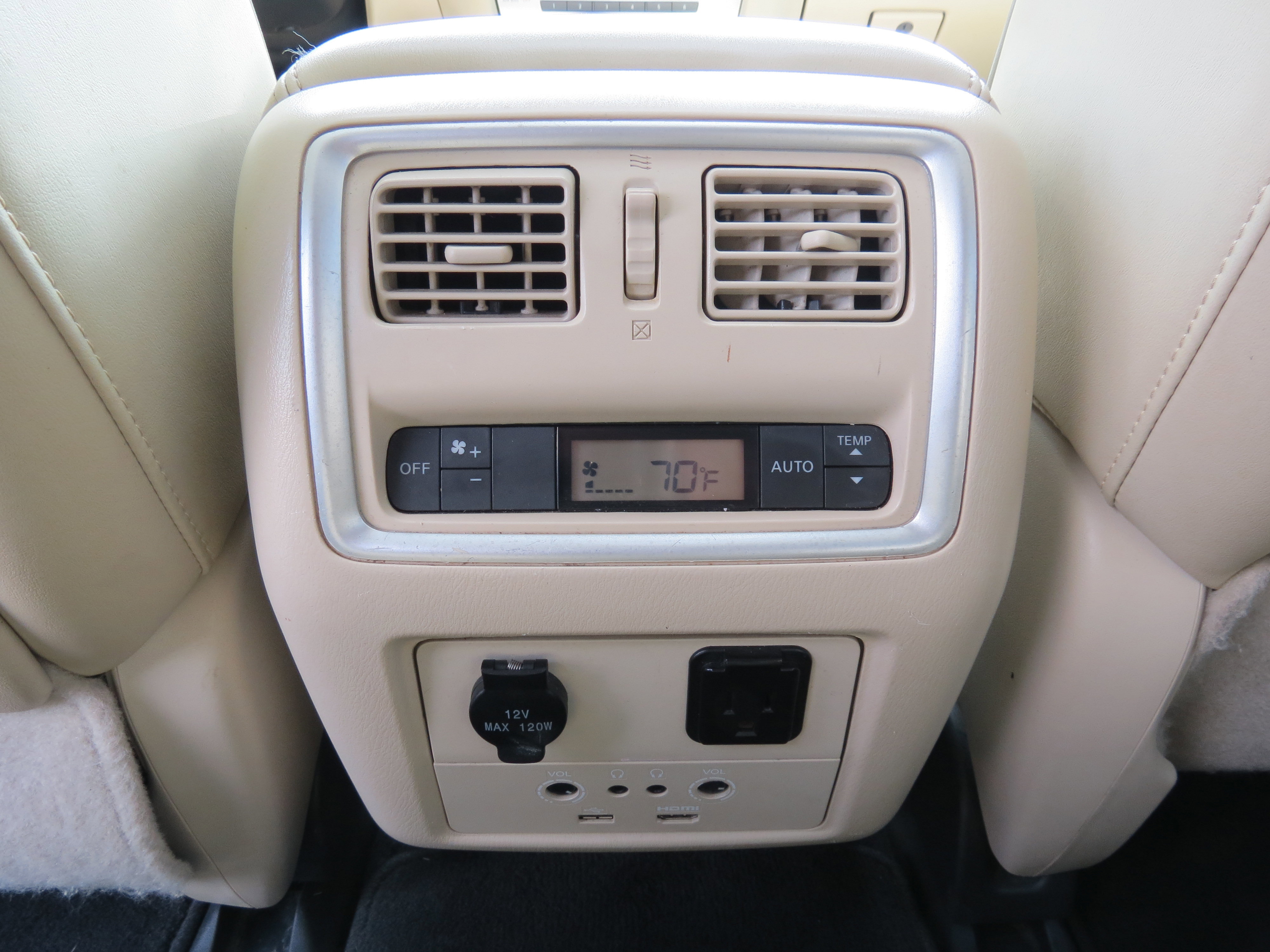 Used 2018 INFINITI QX60 FWD w/ Premium Plus Package image 28