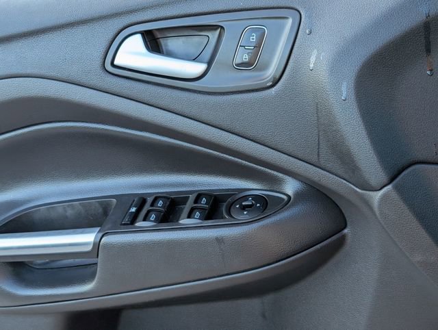 Used 2017 Ford Escape SE image 22