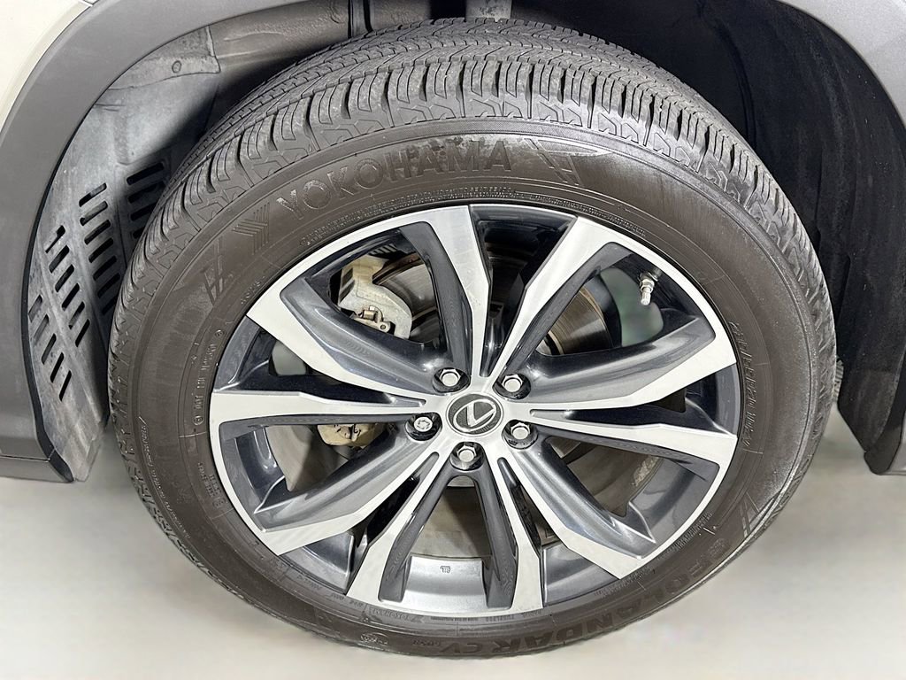 Used 2018 Lexus RX 450hL Premium image 32