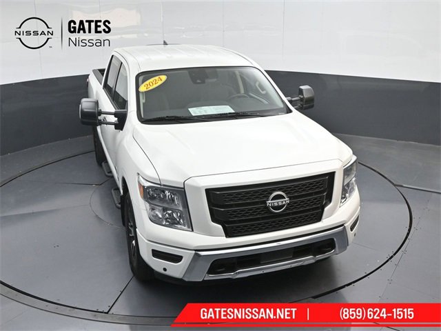 Used 2024 Nissan Titan SV w/ SV Convenience Package image 43