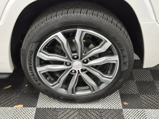 Used 2020 GMC Terrain Denali w/ Denali Premium Package image 9