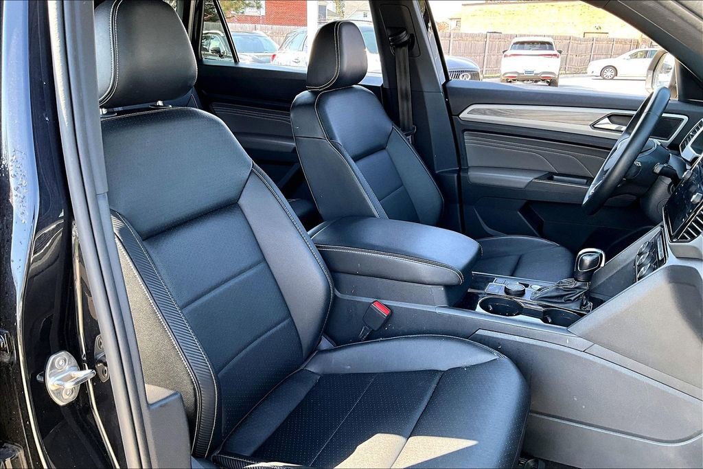 Used 2022 Volkswagen Atlas Cross Sport SE image 27