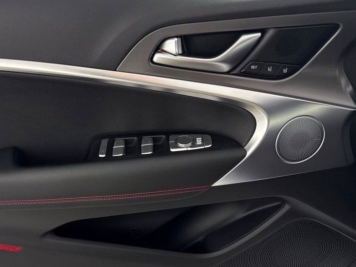 New 2025 Genesis G70 2.5T w/ Sport Prestige Package image 13