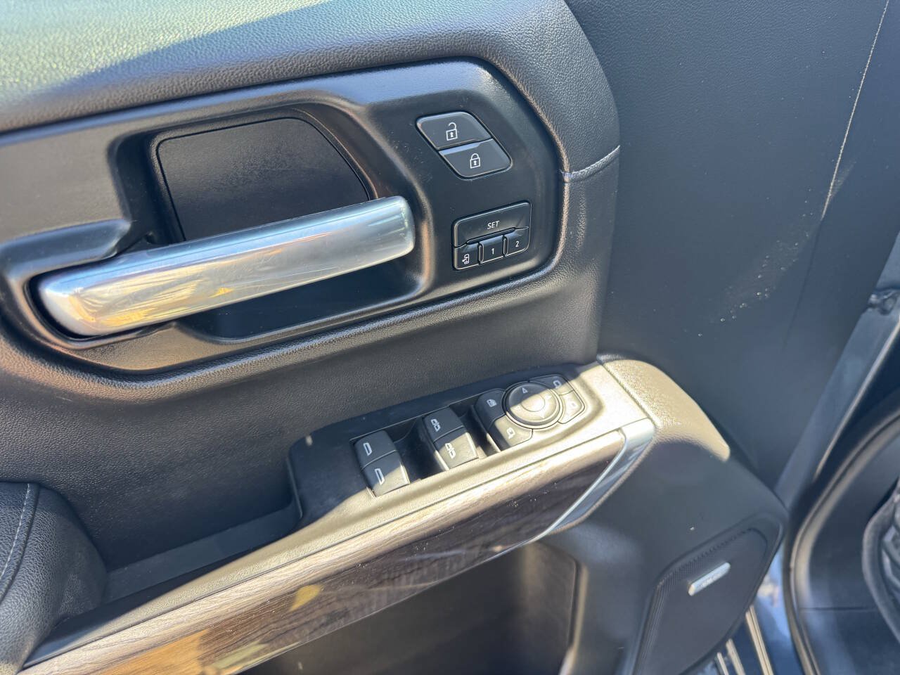 Used 2022 Chevrolet Silverado 1500 LTZ AWD/4WD image 10
