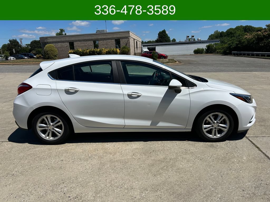 Used 2017 Chevrolet Cruze LT w/ Convenience Package FWD image 6