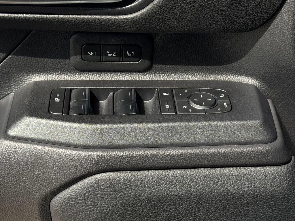 Used 2025 Toyota Land Cruiser w/ Premium Package image 24