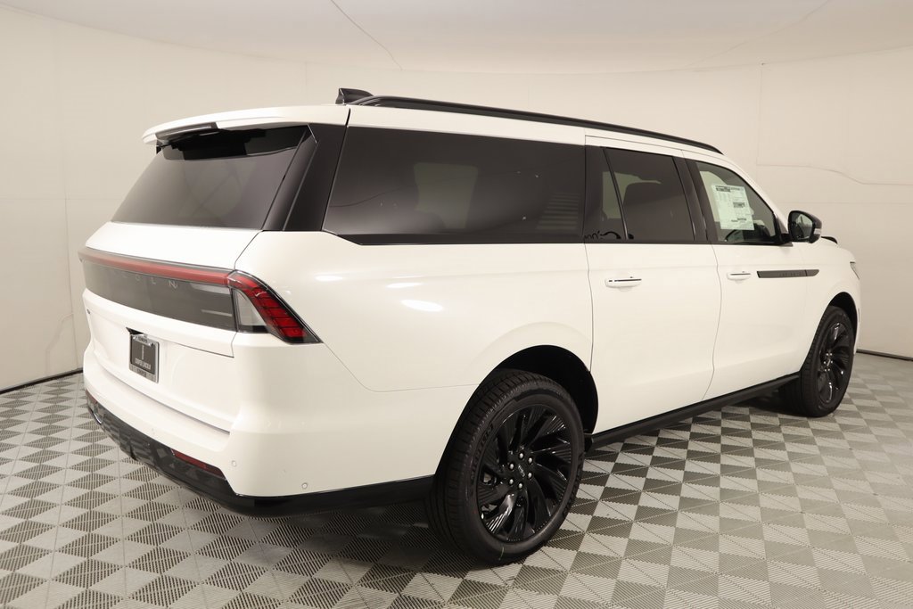 New 2025 Lincoln Navigator L Reserve w/ Jet Appearance Package image 22