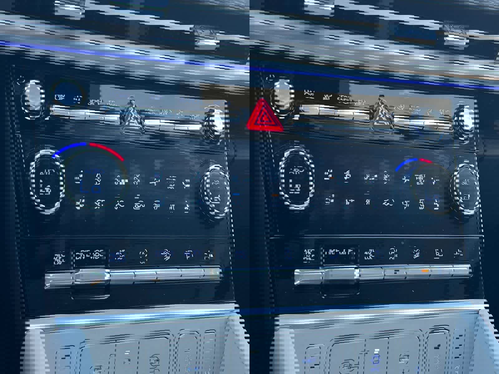 Certified 2025 Hyundai Santa Fe Calligraphy image 22