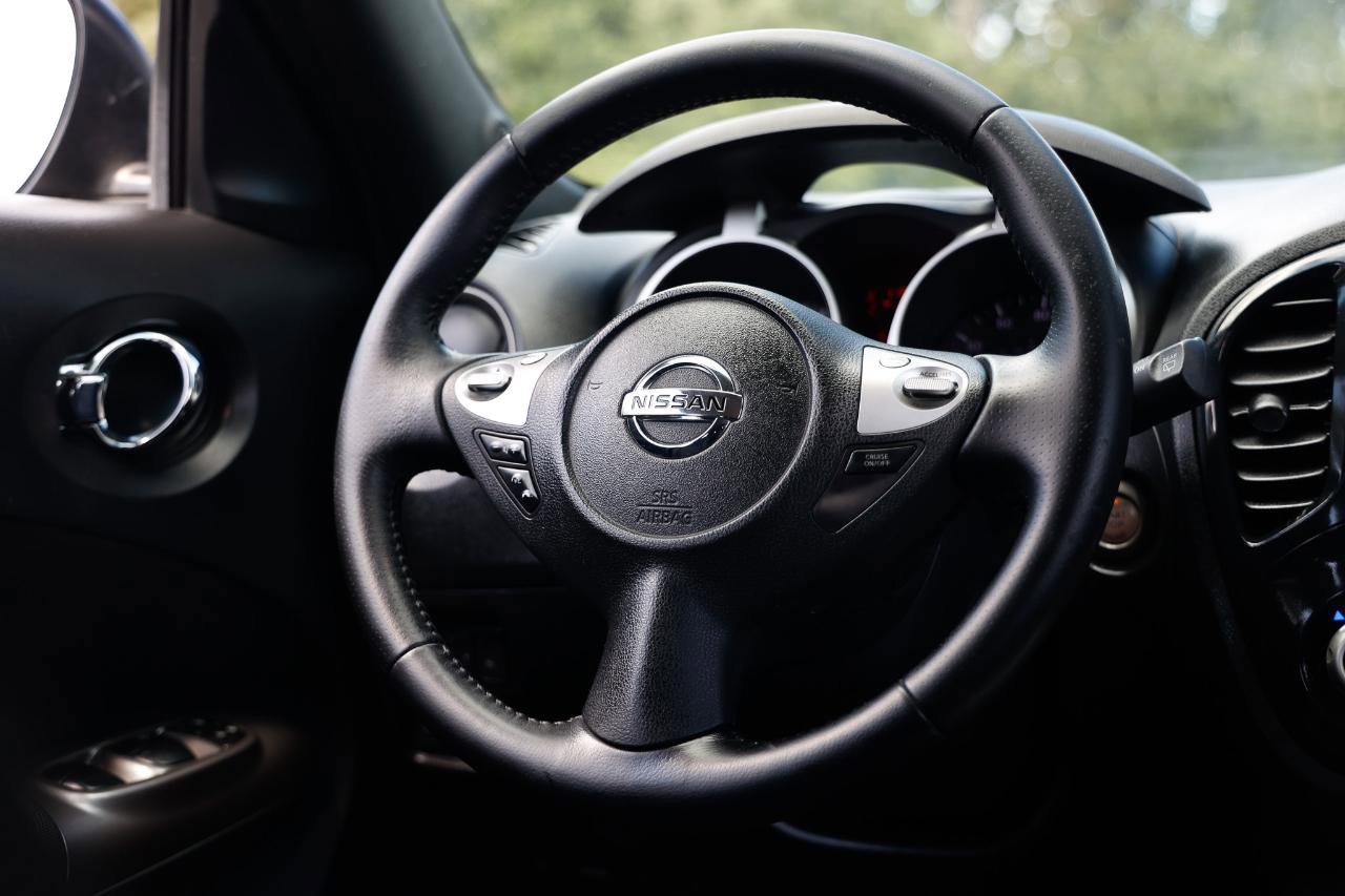 Used 2013 Nissan Juke SV FWD image 23