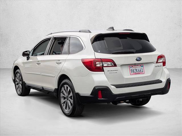 Used 2018 Subaru Outback 2.5i Touring AWD/4WD image 8