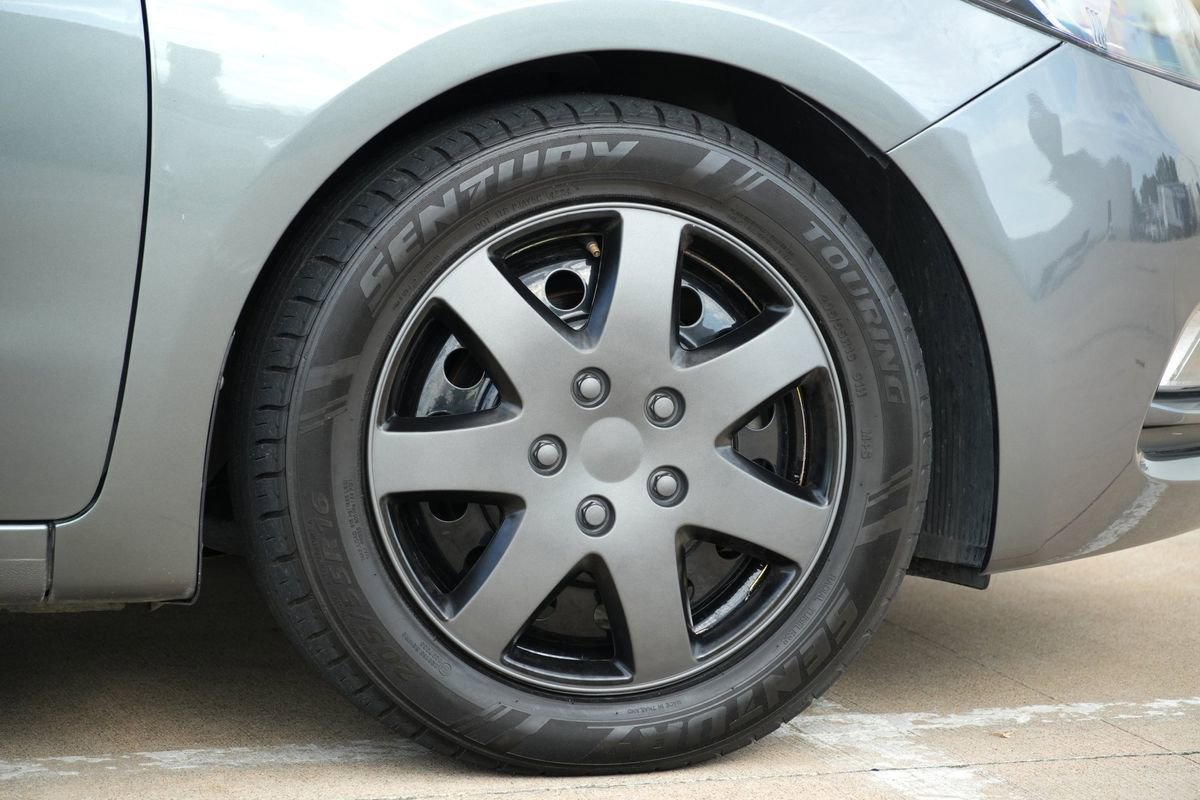 Used 2016 Kia Forte LX FWD image 31