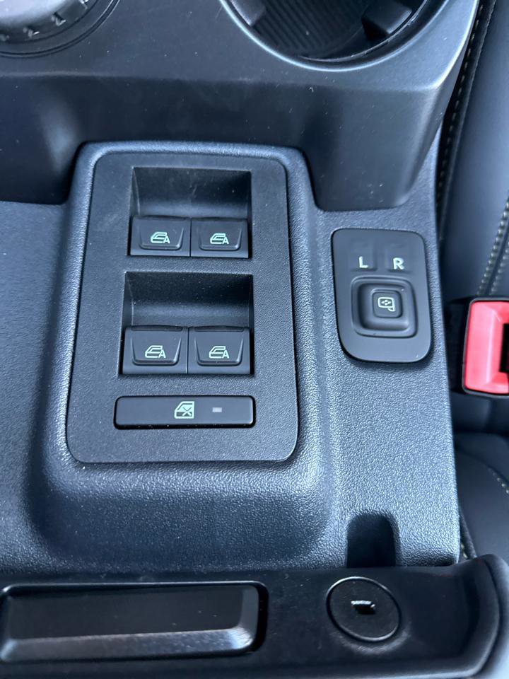 New 2025 Ford Bronco Badlands w/ Sasquatch Package AWD/4WD image 40