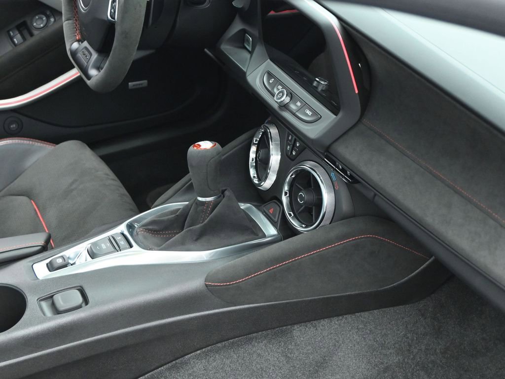 Used 2017 Chevrolet Camaro ZL1 image 35