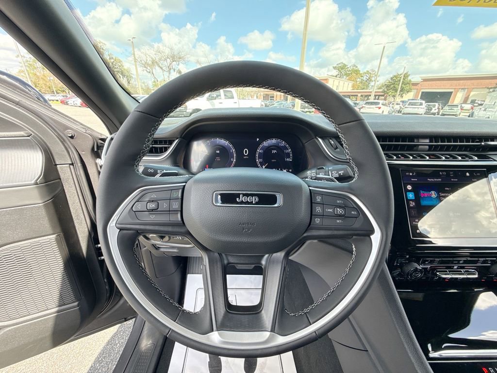 New 2026 Jeep Grand Cherokee L 4WD image 13