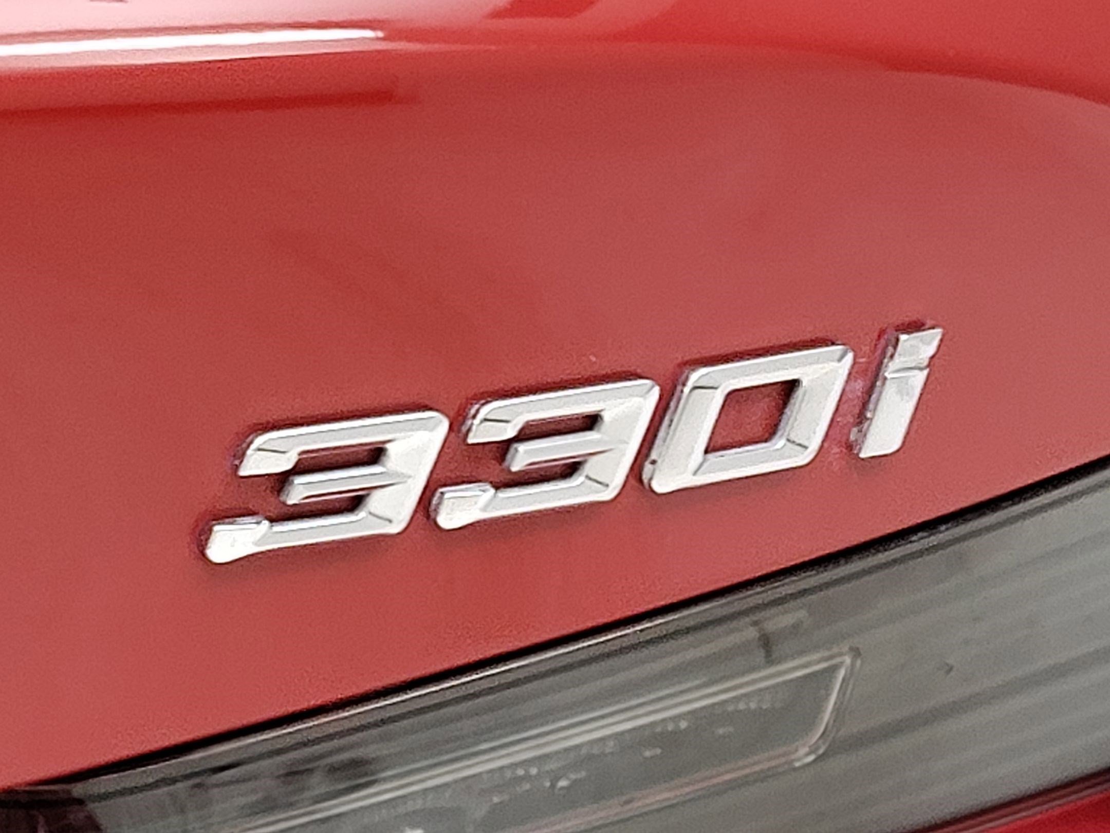 Used 2020 BMW 330i Sedan w/ Driving Assistance Package image 21